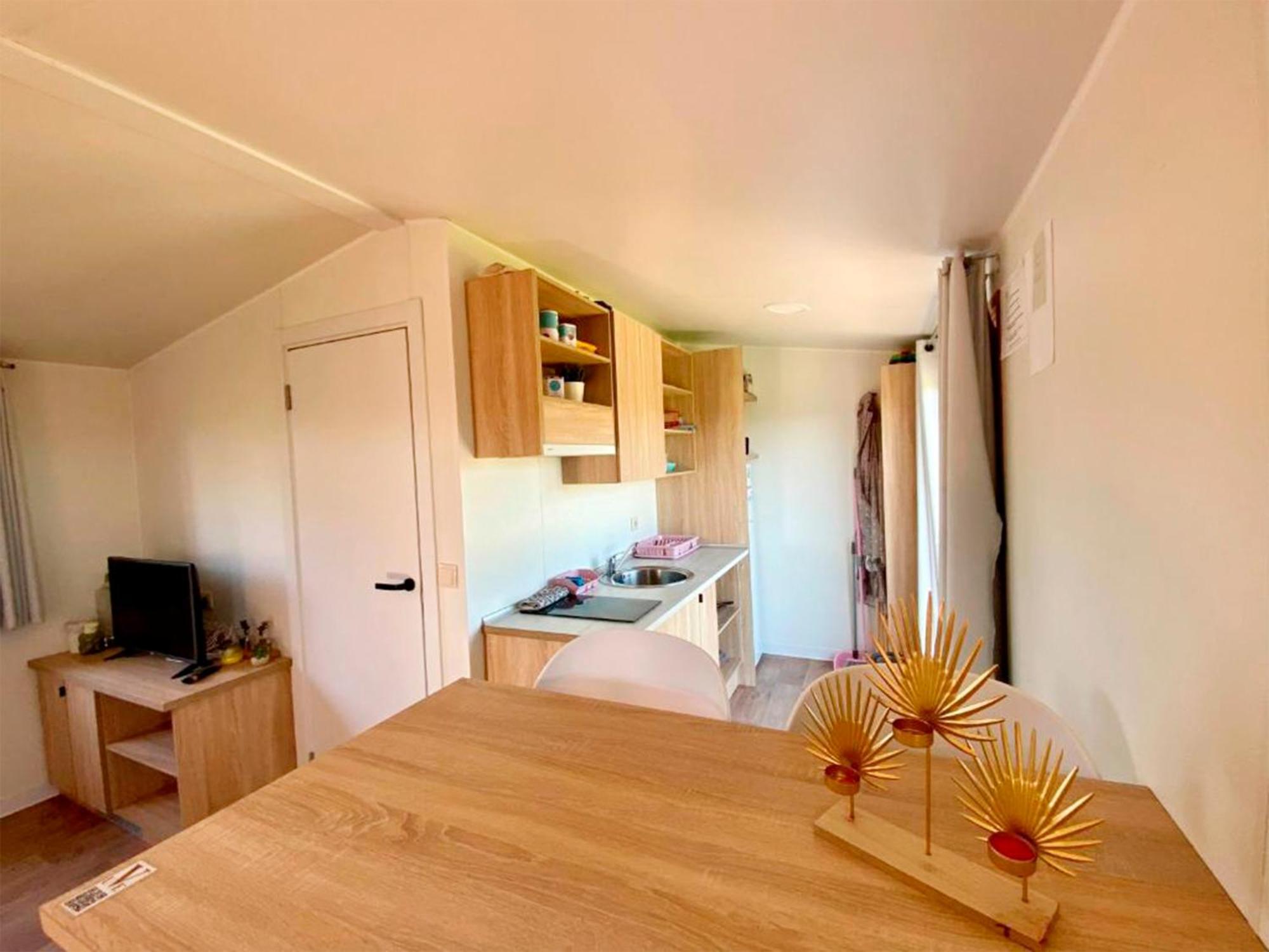 Apartment Via Street 3000 *